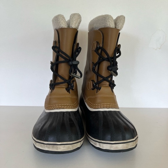 Sorel Youth Caribou Leather Winter Boots in "Buff" Black and Tan , size 7 - Picture 3 of 10